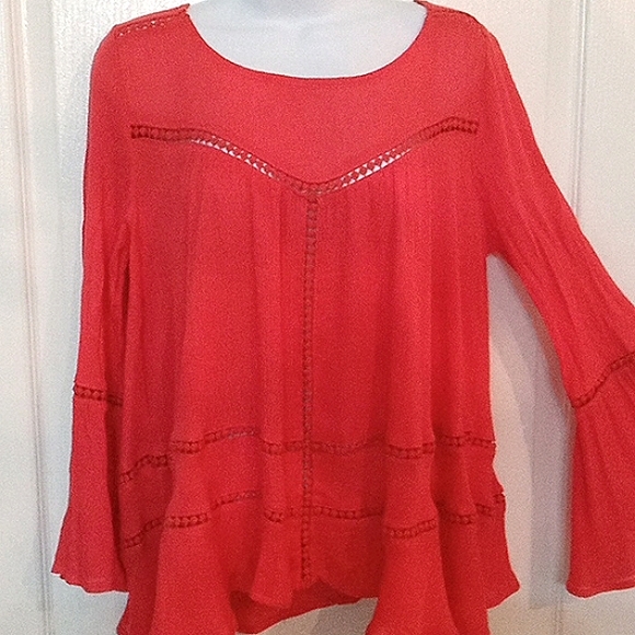 NWT🎁FREE GIFT IS INCLUDED🎁Summer Top Blouse Knitted Inlays, Bell Sleeve - Picture 5 of 13